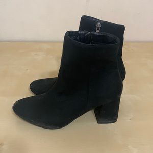 WOMENS BLACK BOOTIES